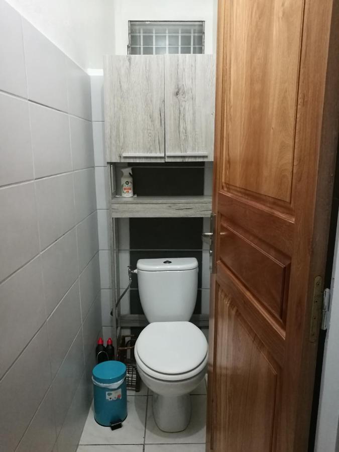 Appartamento Meublé chez Gilbert Le Tampon Esterno foto