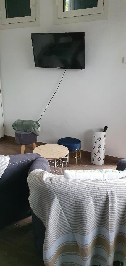 Appartamento Meublé chez Gilbert Le Tampon Esterno foto